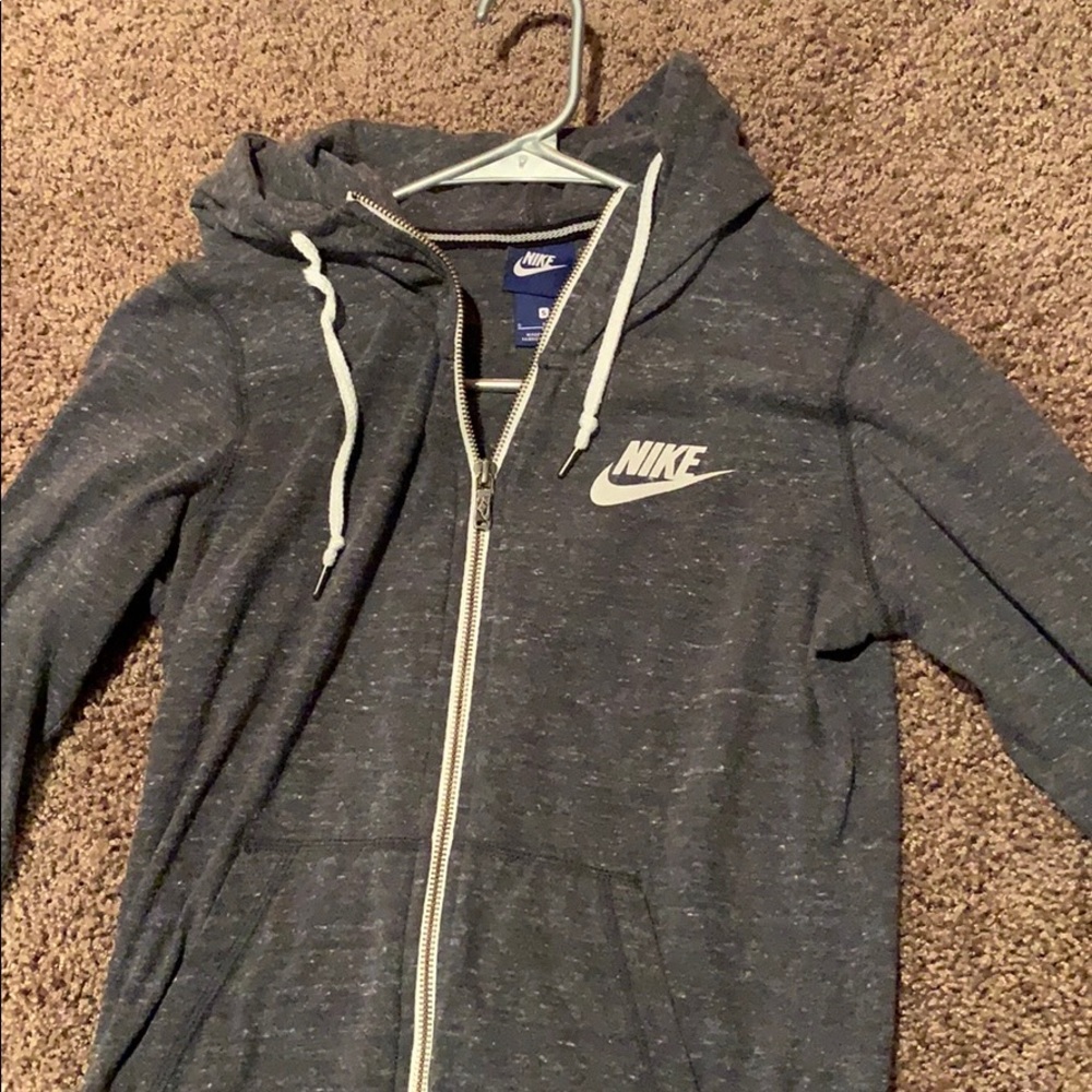 women’s nike zip up hooded sweatshirt